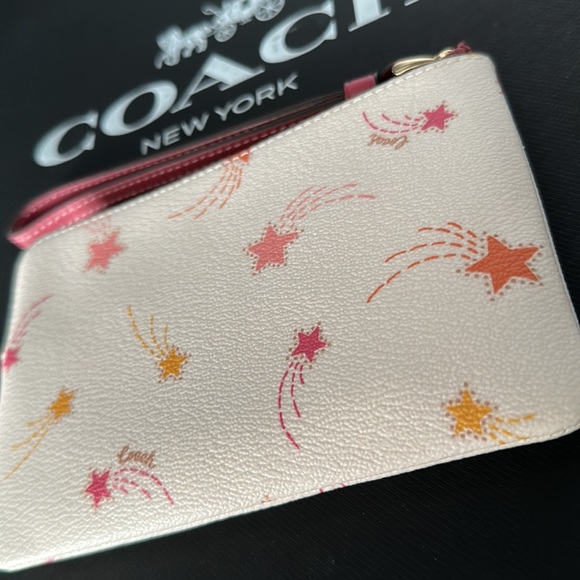 NWT Coach Chalk Leather Corner Zip Wristlet Shooting Star Night Sky Print cf335 - Picture 5 of 10